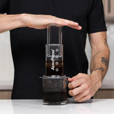 przeciskanie aeropressu